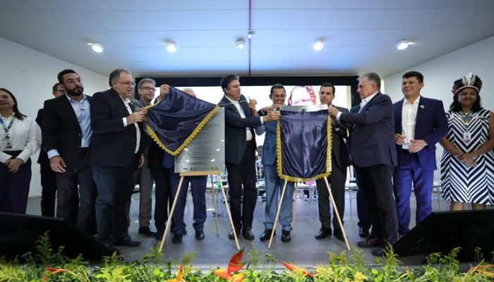 Ministro Camilo Santana em Parnaíba (Crédito Bruna Araújo)