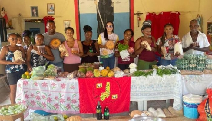 Entrega de alimentos na comunidade Canabrava dos Amaros, em Paquetá (Foto: Ascom SAF)